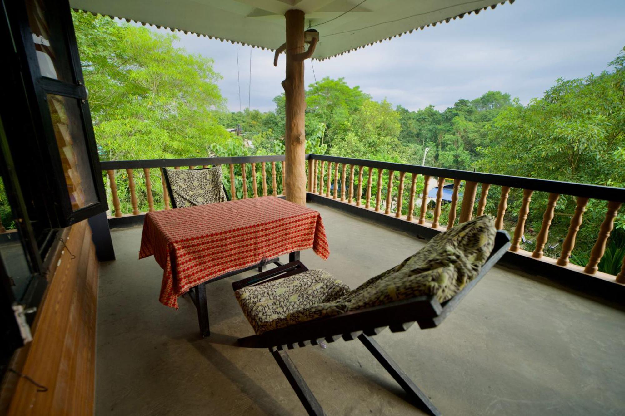 Chitwan Gaida Lodge - Animal Lovers & Birdwatchers Paradise Саураха Экстерьер фото