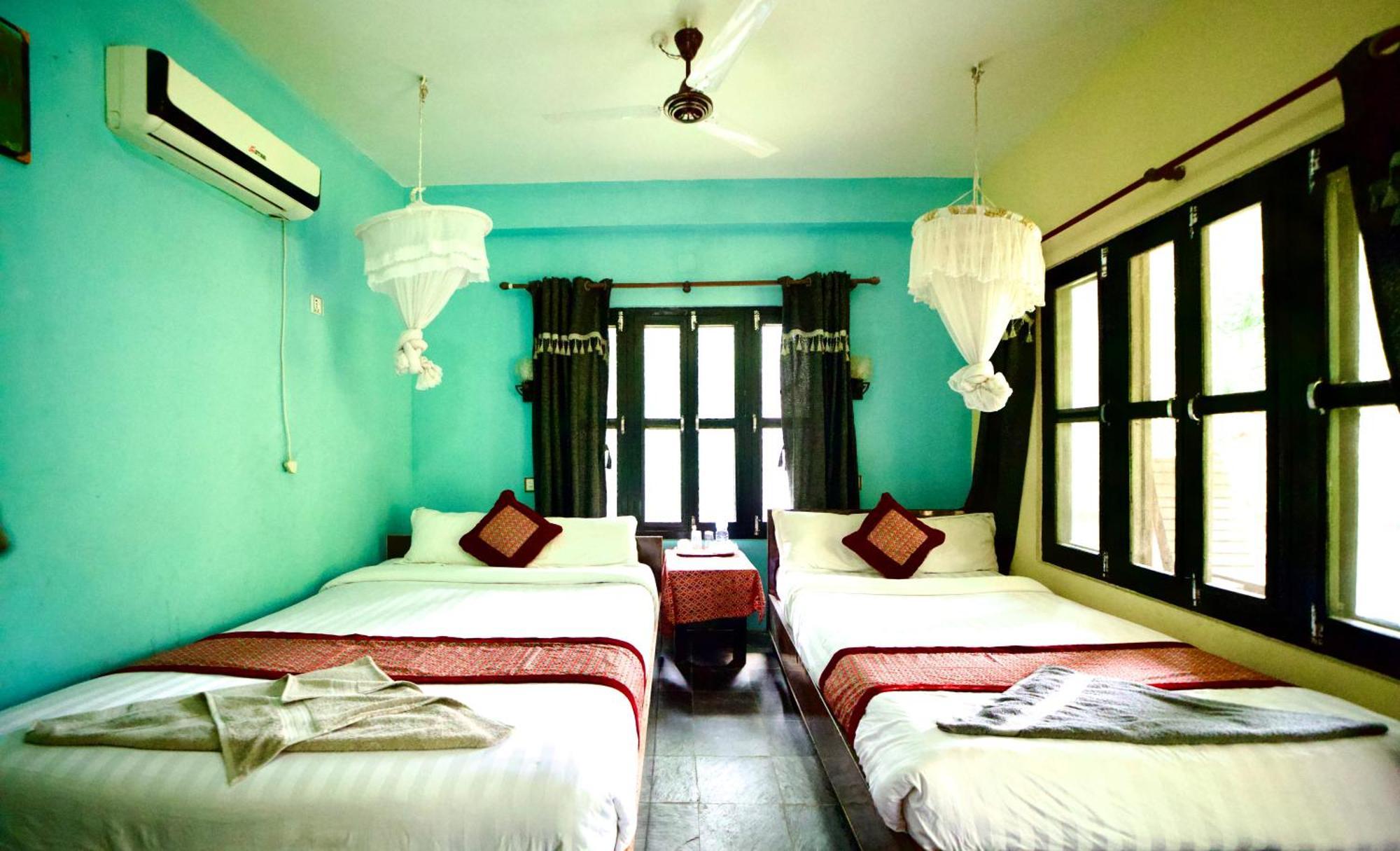 Chitwan Gaida Lodge - Animal Lovers & Birdwatchers Paradise Саураха Экстерьер фото