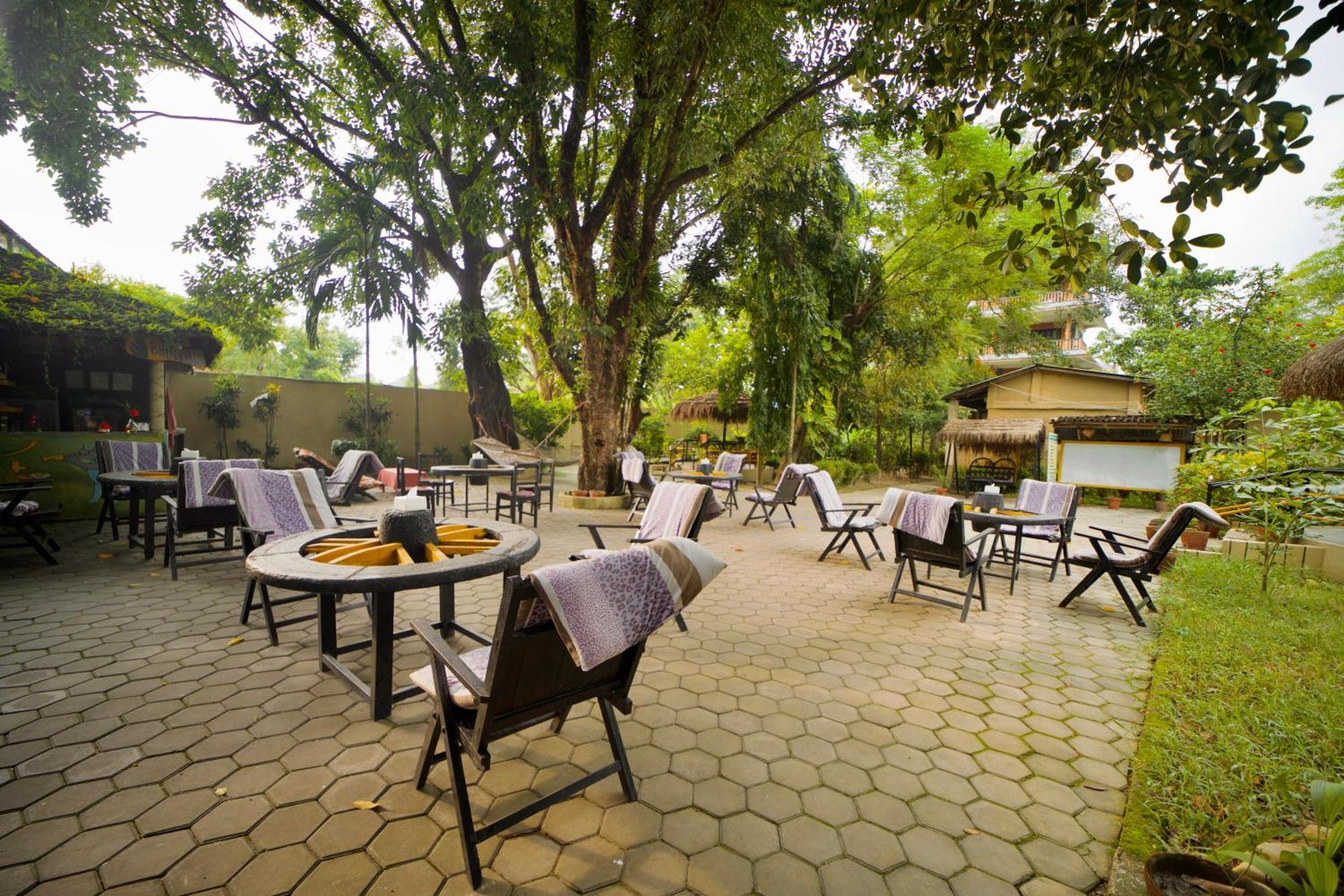 Chitwan Gaida Lodge - Animal Lovers & Birdwatchers Paradise Саураха Экстерьер фото